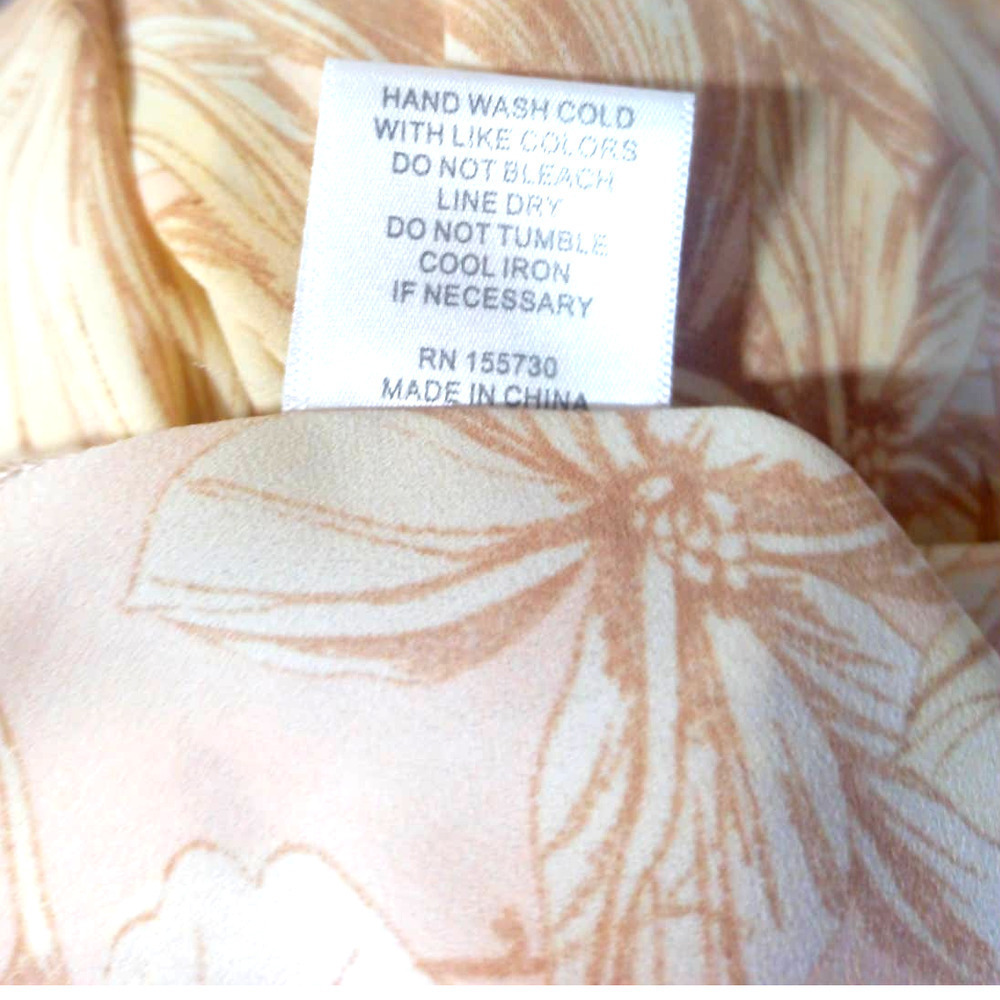 Cynthia Rowley Size M Floral Neutral Tan Beige Long Sleeve Button Up Blouse Work - Picture 8 of 8